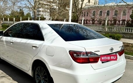 Toyota Camry, 2015 год, 1 745 000 рублей, 10 фотография