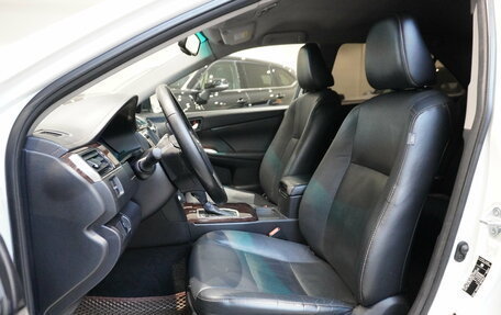 Toyota Camry, 2017 год, 2 094 000 рублей, 10 фотография