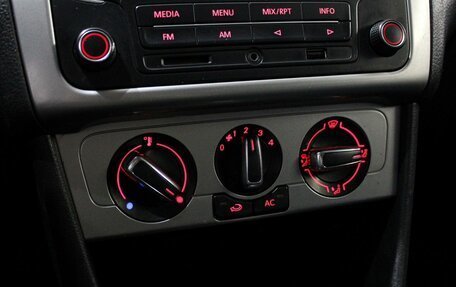 Volkswagen Polo VI (EU Market), 2013 год, 700 000 рублей, 16 фотография