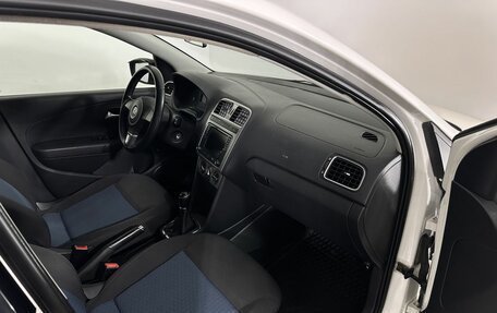 Volkswagen Polo VI (EU Market), 2013 год, 890 000 рублей, 14 фотография