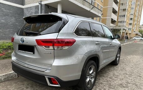 Toyota Highlander III, 2017 год, 3 399 000 рублей, 5 фотография