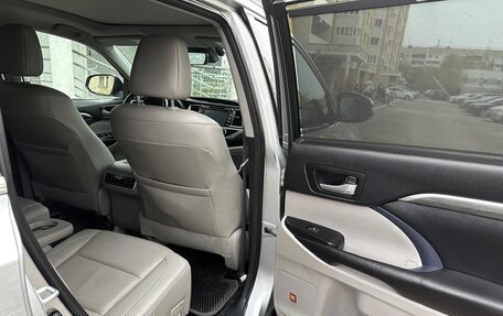 Toyota Highlander III, 2017 год, 3 399 000 рублей, 16 фотография