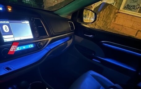 Toyota Highlander III, 2017 год, 3 399 000 рублей, 13 фотография