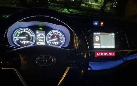 Toyota Highlander III, 2017 год, 3 399 000 рублей, 14 фотография