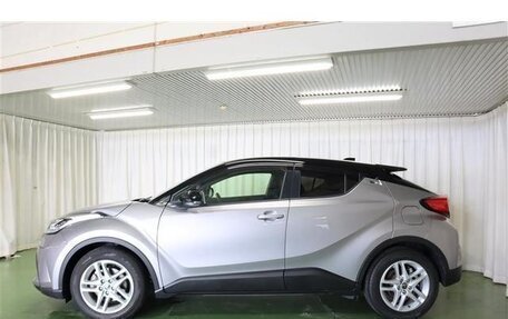 Toyota C-HR I рестайлинг, 2018 год, 1 430 005 рублей, 4 фотография