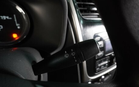 Renault Logan II, 2020 год, 749 000 рублей, 12 фотография