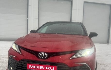 Toyota Camry, 2021 год, 4 000 000 рублей, 1 фотография
