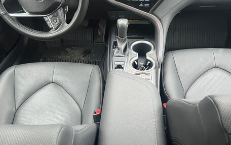 Toyota Camry, 2021 год, 4 000 000 рублей, 17 фотография