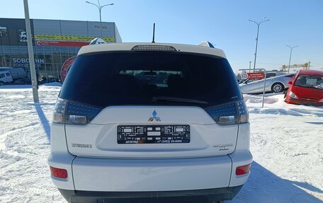 Mitsubishi Outlander III рестайлинг 3, 2010 год, 1 199 995 рублей, 6 фотография