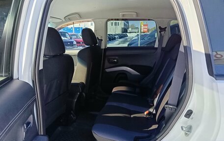 Mitsubishi Outlander III рестайлинг 3, 2010 год, 1 199 995 рублей, 12 фотография