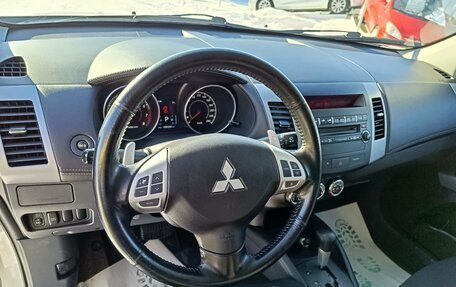 Mitsubishi Outlander III рестайлинг 3, 2010 год, 1 199 995 рублей, 16 фотография