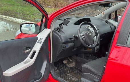 Toyota Yaris III рестайлинг, 2007 год, 590 000 рублей, 5 фотография