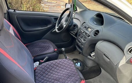 Toyota Yaris I рестайлинг, 2003 год, 400 000 рублей, 6 фотография