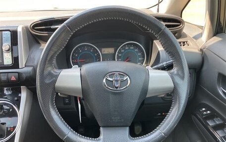 Toyota Wish II, 2014 год, 1 070 000 рублей, 18 фотография