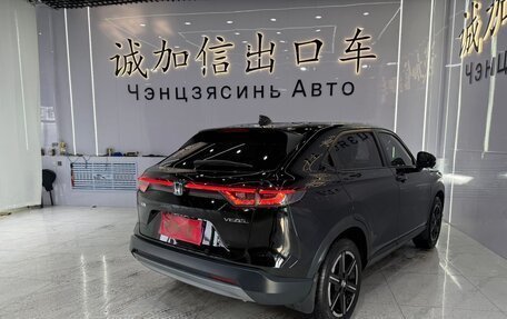 Honda Vezel, 2024 год, 1 830 000 рублей, 6 фотография