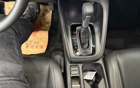 Honda Vezel, 2024 год, 1 830 000 рублей, 13 фотография