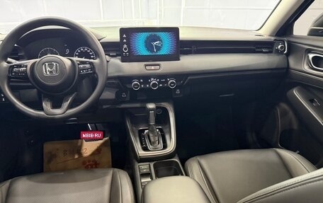 Honda Vezel, 2024 год, 1 830 000 рублей, 15 фотография