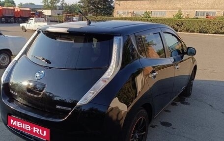 Nissan Leaf I, 2014 год, 1 300 000 рублей, 7 фотография