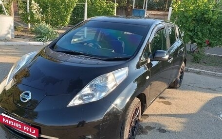 Nissan Leaf I, 2014 год, 1 300 000 рублей, 2 фотография