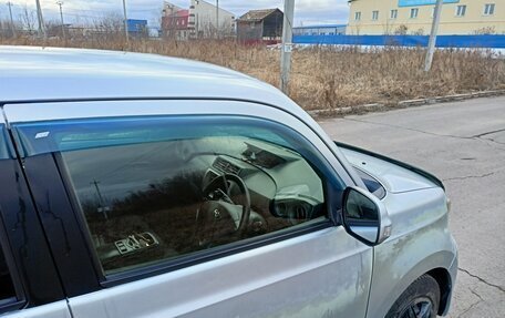 Toyota bB II рестайлинг, 2011 год, 680 000 рублей, 16 фотография