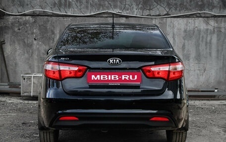 KIA Rio III рестайлинг, 2013 год, 1 000 000 рублей, 5 фотография