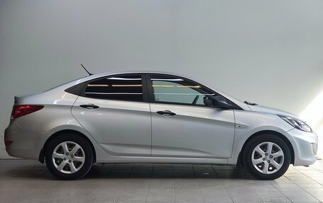 Hyundai Solaris II рестайлинг, 2014 год, 850 000 рублей, 4 фотография