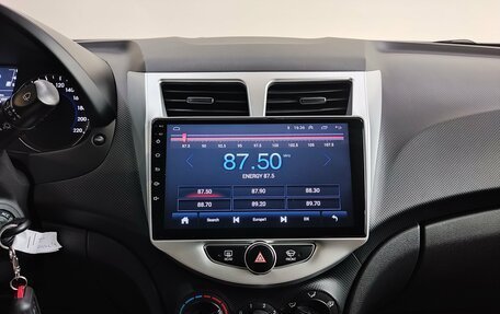 Hyundai Solaris II рестайлинг, 2014 год, 850 000 рублей, 10 фотография