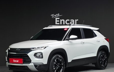 Chevrolet TrailBlazer, 2021 год, 1 590 005 рублей, 3 фотография