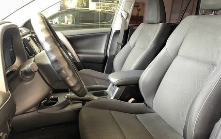 Toyota RAV4, 2017 год, 2 670 000 рублей, 8 фотография