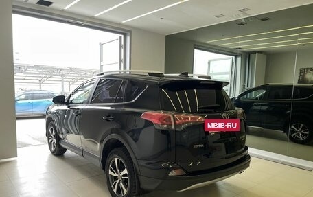 Toyota RAV4, 2017 год, 2 670 000 рублей, 6 фотография