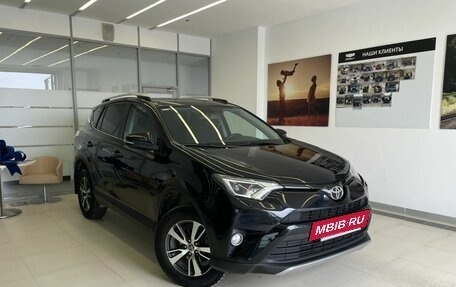 Toyota RAV4, 2017 год, 2 670 000 рублей, 3 фотография