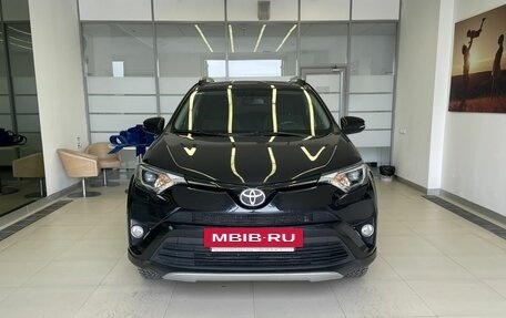 Toyota RAV4, 2017 год, 2 670 000 рублей, 2 фотография