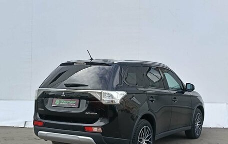 Mitsubishi Outlander III рестайлинг 3, 2014 год, 1 290 000 рублей, 5 фотография