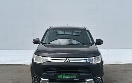 Mitsubishi Outlander III рестайлинг 3, 2014 год, 1 290 000 рублей, 2 фотография