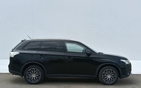Mitsubishi Outlander III рестайлинг 3, 2014 год, 1 290 000 рублей, 4 фотография