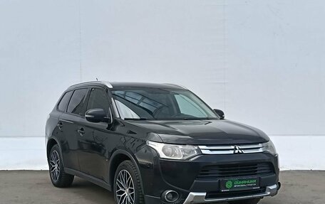 Mitsubishi Outlander III рестайлинг 3, 2014 год, 1 290 000 рублей, 3 фотография