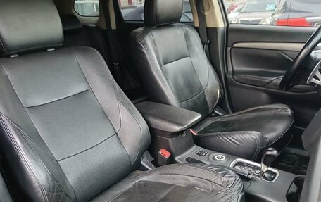 Mitsubishi Outlander III рестайлинг 3, 2014 год, 1 290 000 рублей, 15 фотография