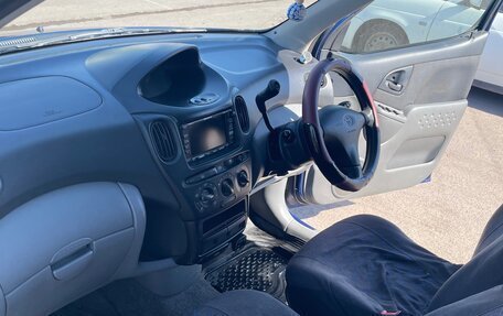 Toyota FunCargo, 2001 год, 330 000 рублей, 9 фотография