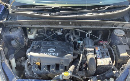 Toyota FunCargo, 2001 год, 330 000 рублей, 13 фотография