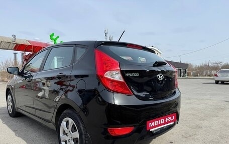 Hyundai Solaris II рестайлинг, 2012 год, 895 000 рублей, 3 фотография