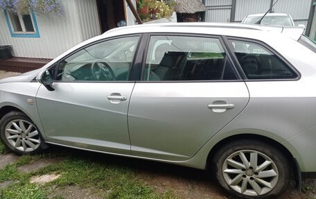 SEAT Ibiza IV рестайлинг 2, 2013 год, 900 000 рублей, 4 фотография