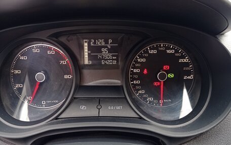 SEAT Ibiza IV рестайлинг 2, 2013 год, 900 000 рублей, 9 фотография