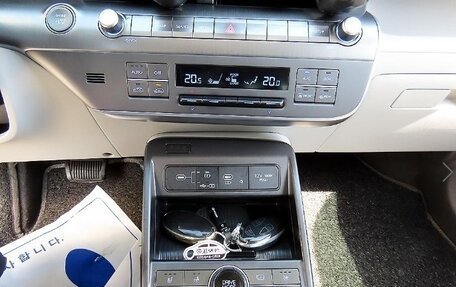 Hyundai Kona, 2023 год, 1 700 003 рублей, 14 фотография