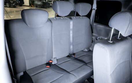 Hyundai H-1 II рестайлинг, 2011 год, 1 270 000 рублей, 21 фотография