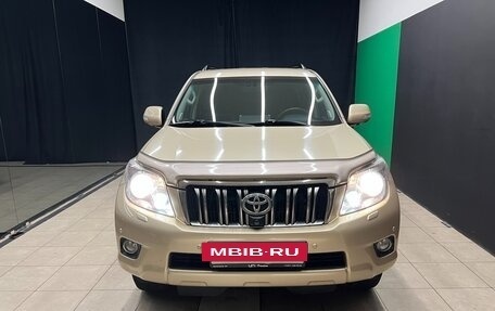 Toyota Land Cruiser Prado 150 рестайлинг 2, 2010 год, 2 950 000 рублей, 2 фотография