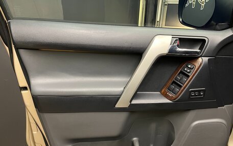 Toyota Land Cruiser Prado 150 рестайлинг 2, 2010 год, 2 950 000 рублей, 7 фотография