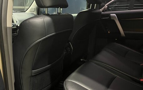 Toyota Land Cruiser Prado 150 рестайлинг 2, 2010 год, 2 950 000 рублей, 11 фотография