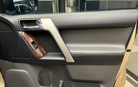 Toyota Land Cruiser Prado 150 рестайлинг 2, 2010 год, 2 950 000 рублей, 18 фотография