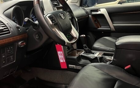 Toyota Land Cruiser Prado 150 рестайлинг 2, 2010 год, 2 950 000 рублей, 8 фотография