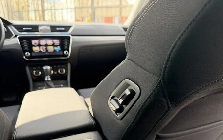 Skoda Superb III рестайлинг, 2022 год, 2 582 000 рублей, 19 фотография